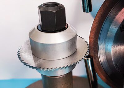 Clamping Fixture for circular saw blades from 50mm to 150mm diameter (Optional equipment)